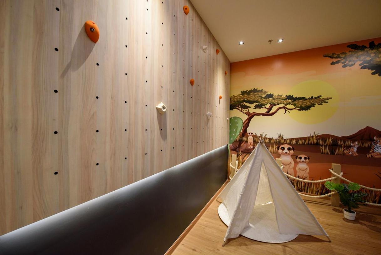 Tallest Concept Theme Suite Klcc Kuala Lumpur Eksteriør billede