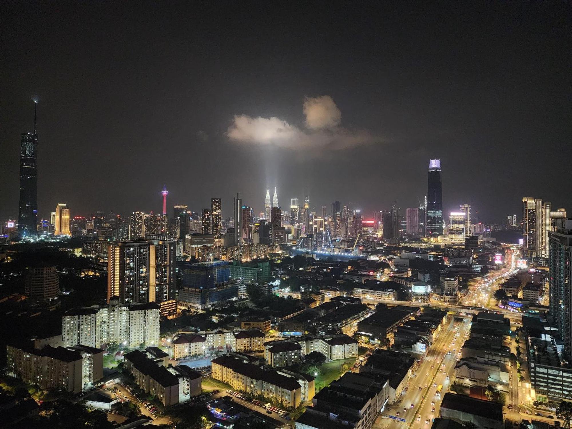 Tallest Concept Theme Suite Klcc Kuala Lumpur Eksteriør billede